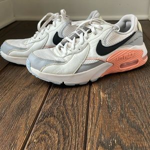 Nike Air Max women’s sneakers size 7.5